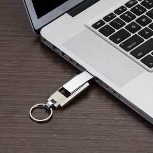 Pen drive de metal com chaveiro