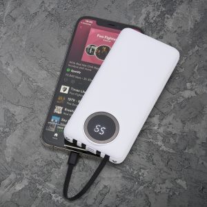 Power bank com lanterna e multissaídas