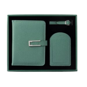 CONJUNTO DE PASSAPORTE E TAG IDENTIFICADOR DE BAGAGEM