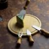 CONJ. PARA QUEIJO EM BAMBU / MADEIRA / INOX – 5 PÇS