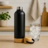 GARRAFA PAREDE DUPLA COM DETALHES EM BAMBU – PRETA – 500 ML