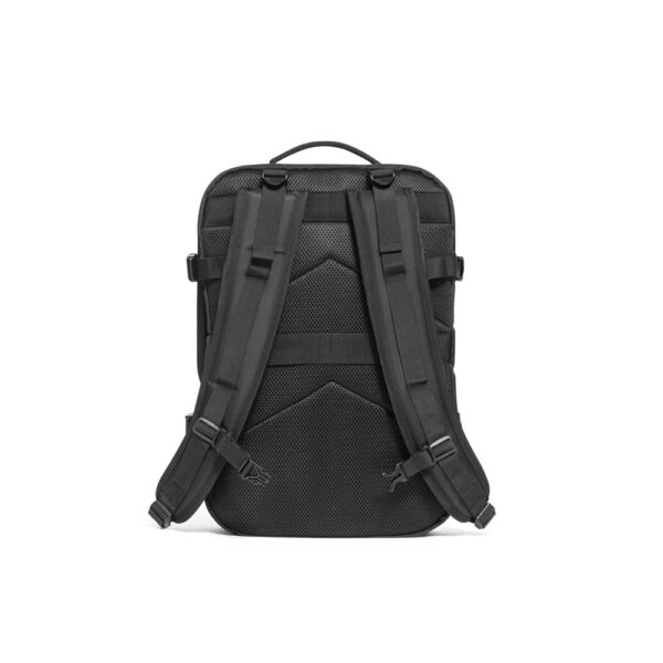 DALLAS PLATE. Mochila de viagem para notebook (17’3″) em poliéster reciclado 600D de alta densidade, com compartimento para arrumação (29 L)