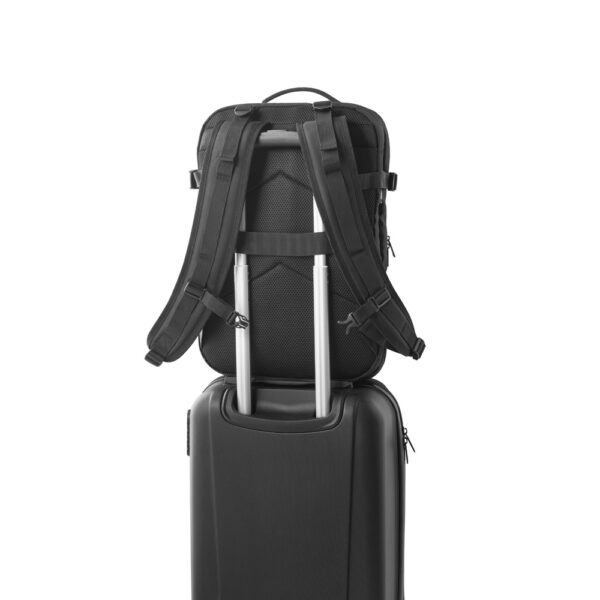 DALLAS PLATE. Mochila de viagem para notebook (17’3″) em poliéster reciclado 600D de alta densidade, com compartimento para arrumação (29 L)