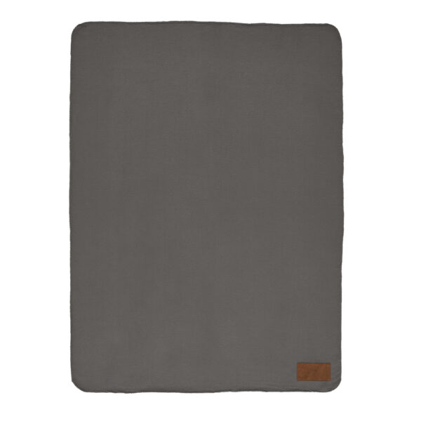COZY. Manta em tecido polar, 100% poliéster reciclado (100% rPET) (140 g/m²)