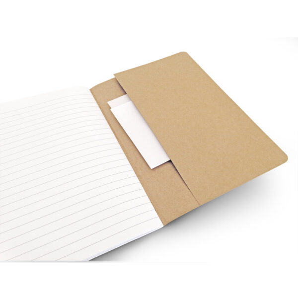 KOSTOVA. Caderno A5 de capa flexível em cartão kraft 100% reciclado, com páginas pautadas