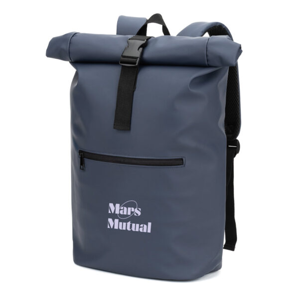 PORTLAND. Mochila “roll top” em PU com bolso para notebook (16″)