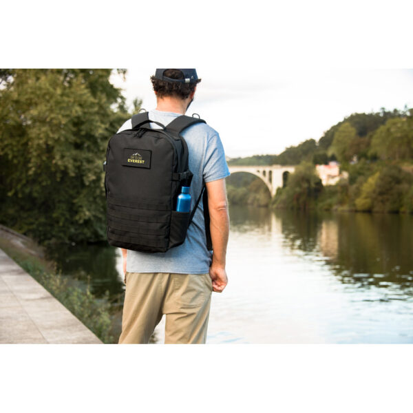 EDINBURGH BPACK. Mochila estilo militar em poliéster reciclado 600D de alta densidade, com bolso para notebook (17’3″) 21 L