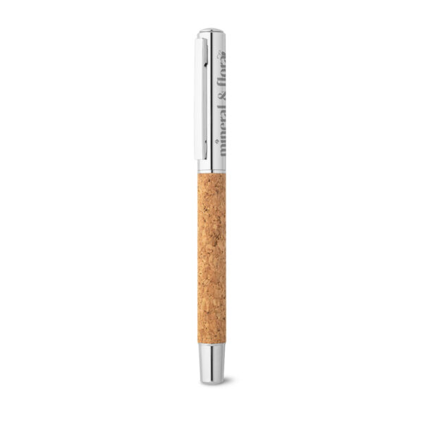 ANDREW. Caneta roller em aço inox 90% reciclado e cortiça com escrita em azul