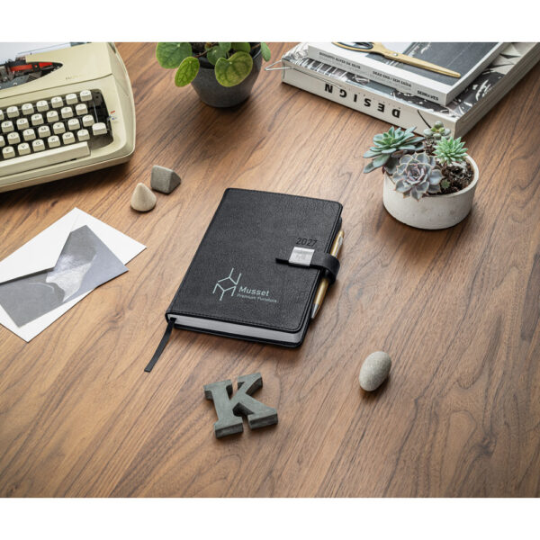 MUSSET A5. Agenda A5 em PU (58% reciclado)