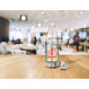 ANCER. Squeeze em AS, com tampa e base em aço inox (700 mL)