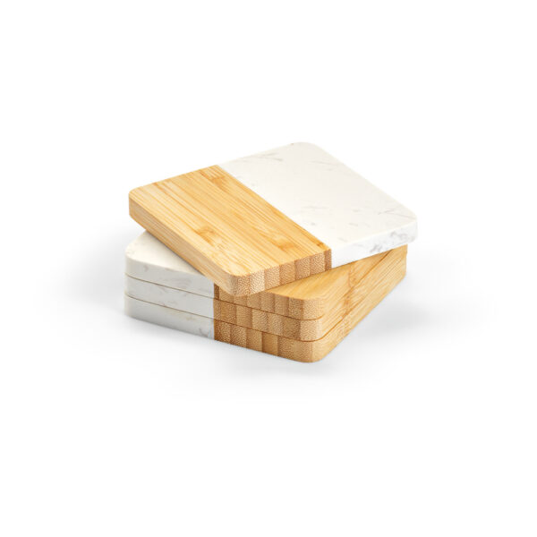 MARBOO CUP. Conjunto de 4 porta copos em mármore e bambu em formato quadrado