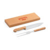 ALIOLI. Kit churrasco em caixa kraft com 2 utensílios em aço inox e bambu