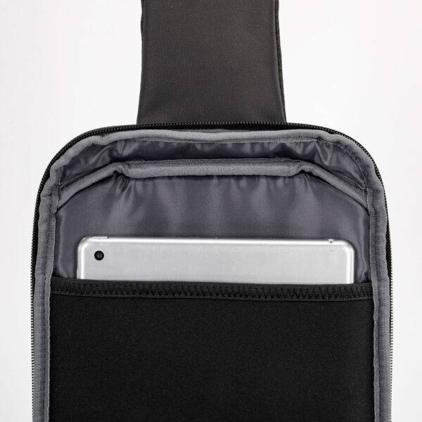 Mochila Transversal em Poliéster 600D